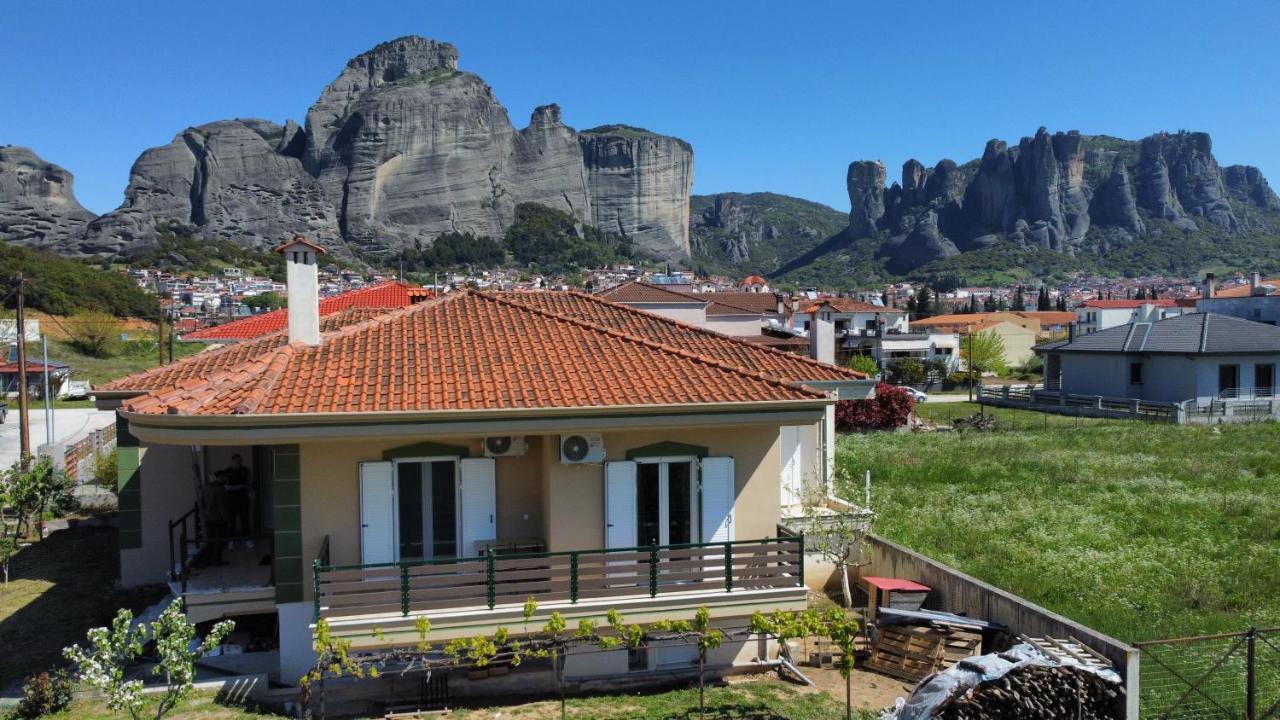 Georgia'S Guesthouse Καλαμπάκα Εξωτερικό φωτογραφία