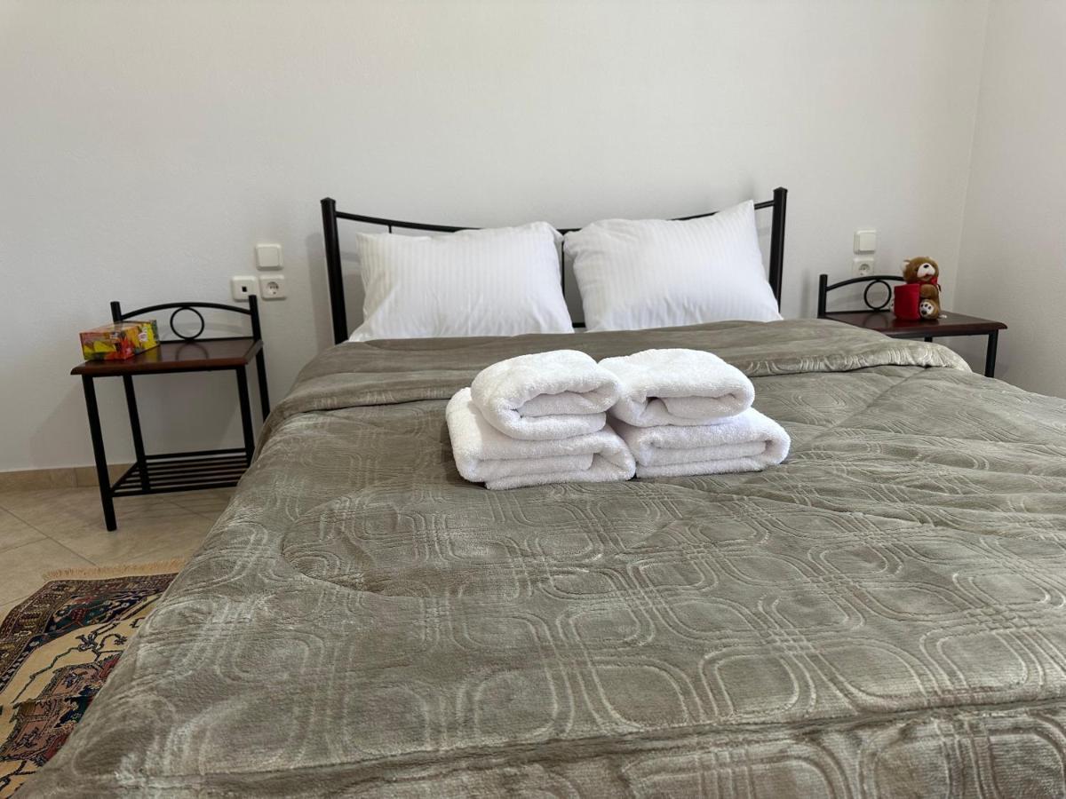 Georgia'S Guesthouse Καλαμπάκα Εξωτερικό φωτογραφία
