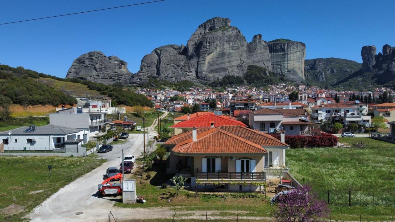 Georgia'S Guesthouse Καλαμπάκα Εξωτερικό φωτογραφία