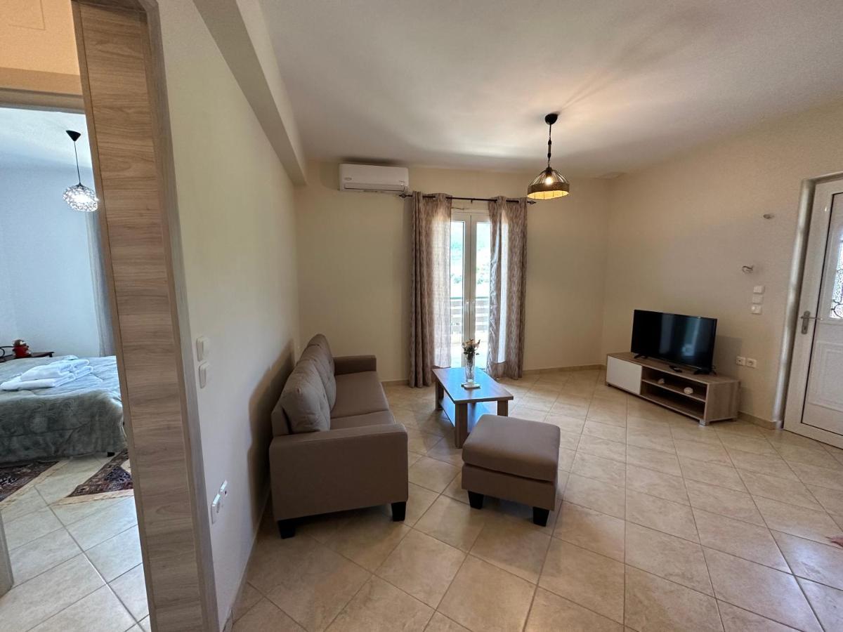 Georgia'S Guesthouse Καλαμπάκα Εξωτερικό φωτογραφία