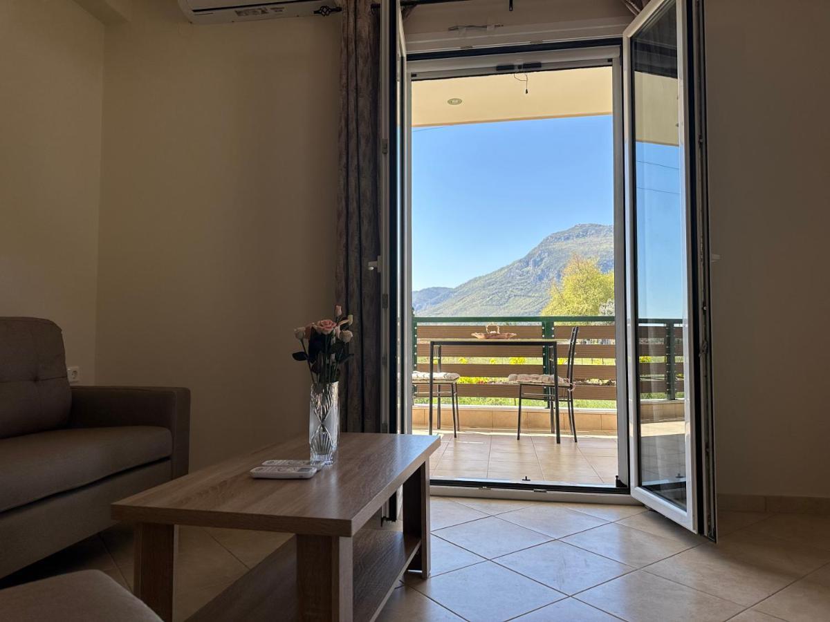 Georgia'S Guesthouse Καλαμπάκα Εξωτερικό φωτογραφία